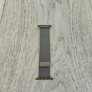 Apple Watch Band Gold Milanese Loop in Size 45mm